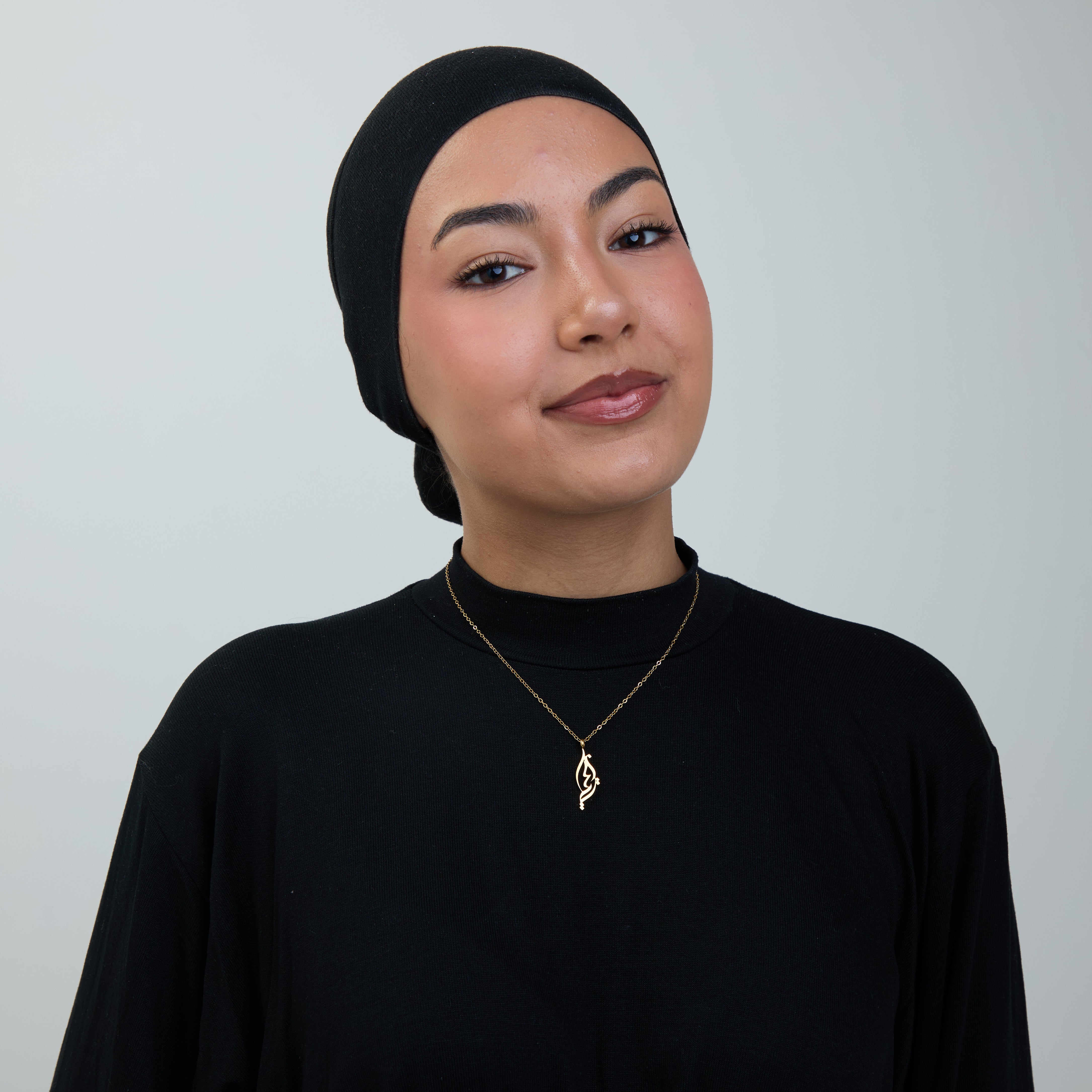Sister Calligraphy Necklace
