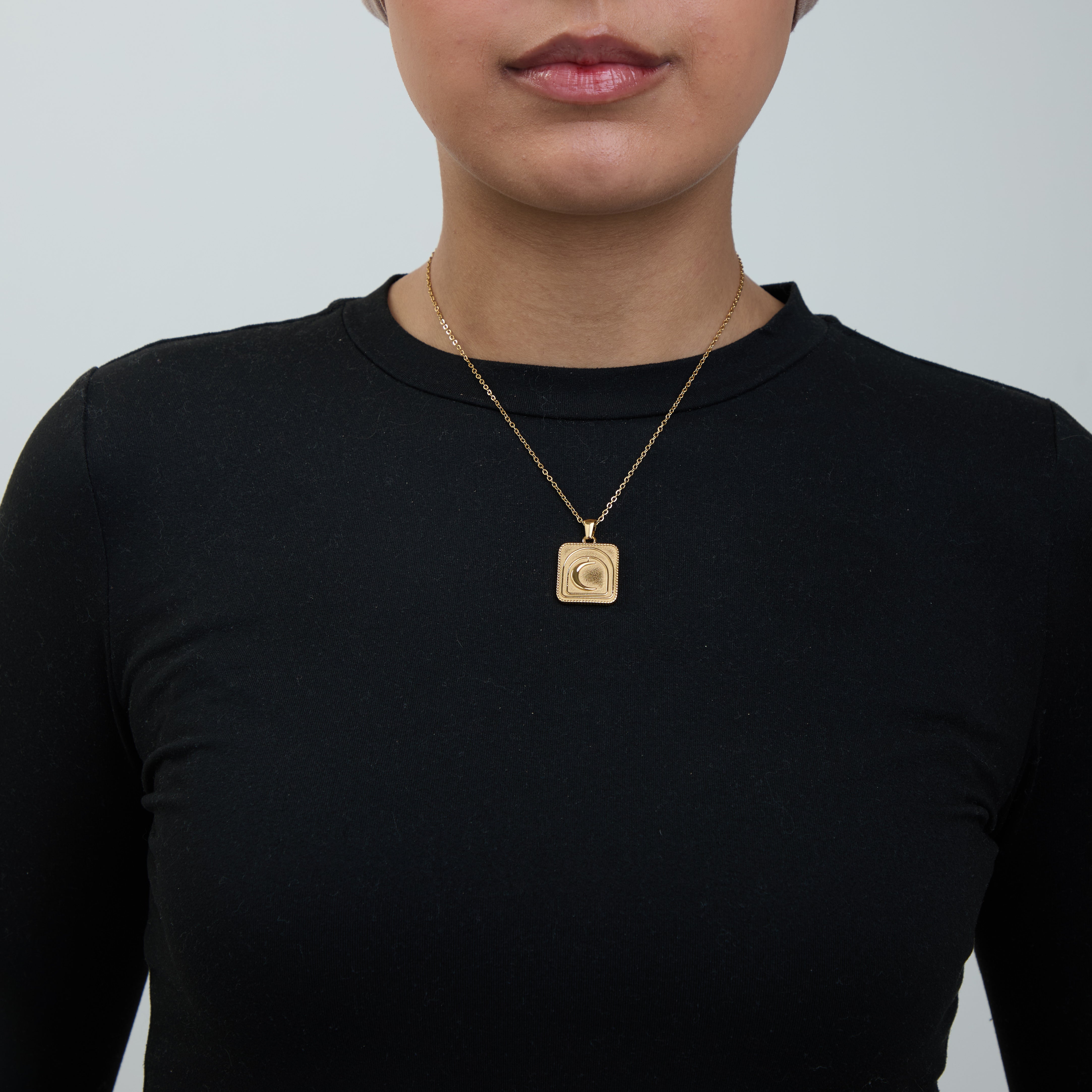 Crescent Arch Necklace